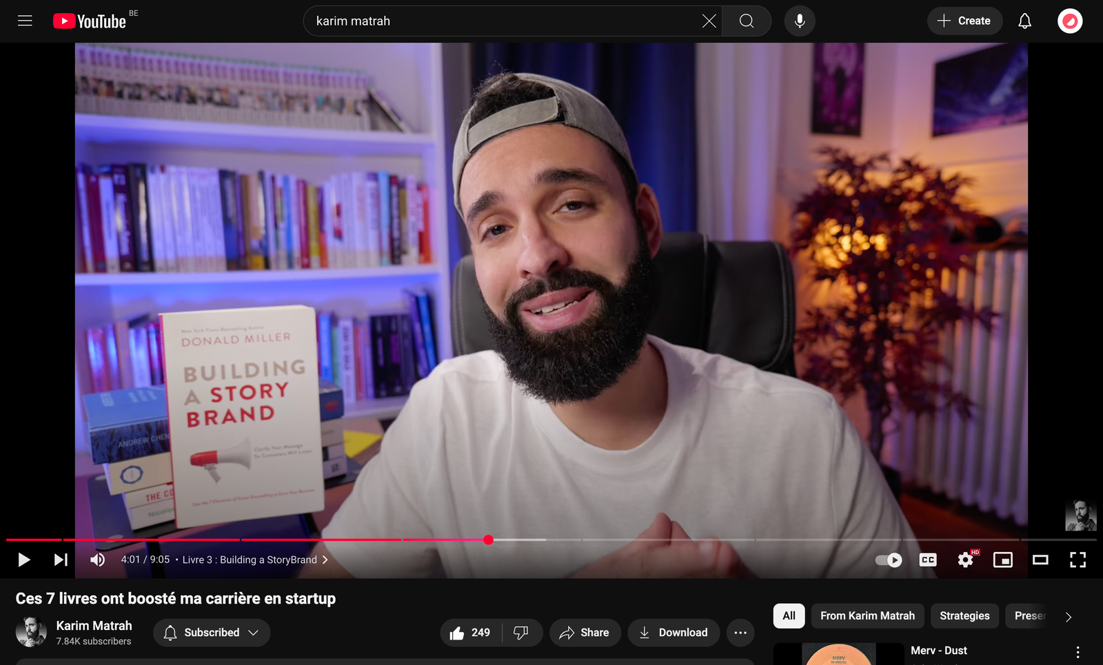 Image showing someone telling a great story during their webinar.